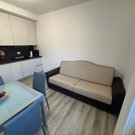 Deluxe Apartament Lecco