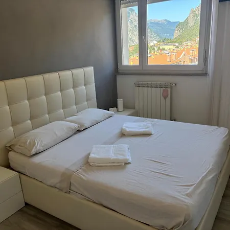 Deluxe Lecco